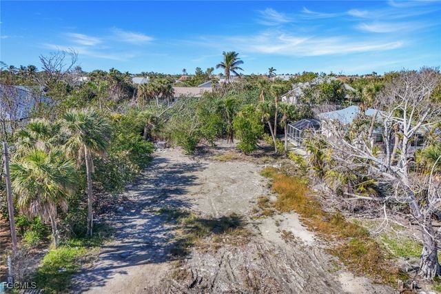 651 Donax ST, Sanibel, FL 33957