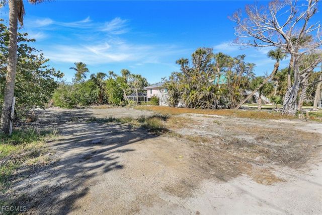 651 Donax ST, Sanibel, FL 33957