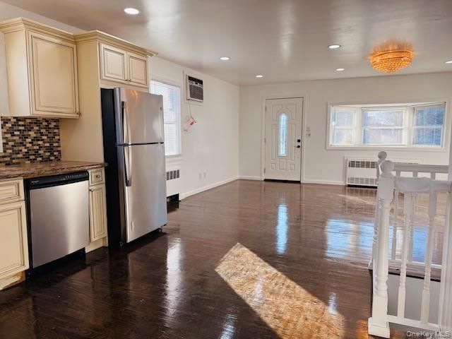 9 Ferndale Drive, Hicksville, NY 11801