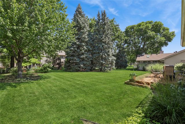 9617 Tanglewood Drive, Urbandale, IA 50322