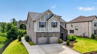 2307 Stockwood Trl, Thompsons Station, TN 37179