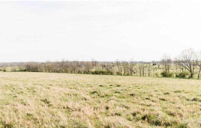 2978 Peacock, Paris, KY 40361