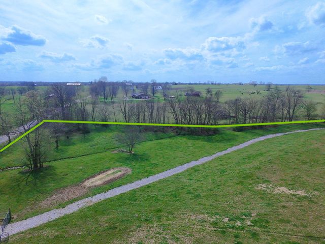 2978 Peacock, Paris, KY 40361