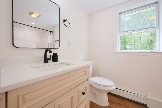 25 Overlook Ave, Webster, MA 01570