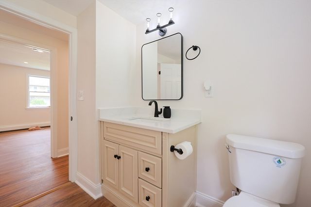 25 Overlook Ave, Webster, MA 01570