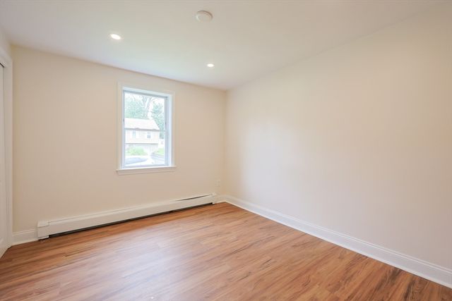 25 Overlook Ave, Webster, MA 01570