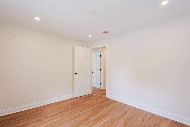 25 Overlook Ave, Webster, MA 01570