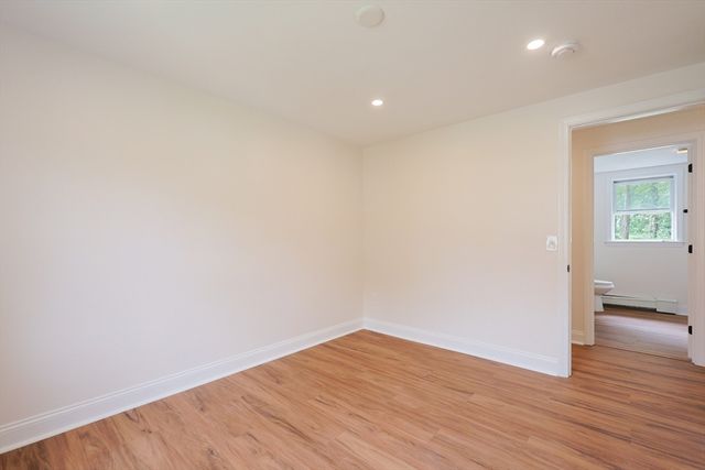25 Overlook Ave, Webster, MA 01570