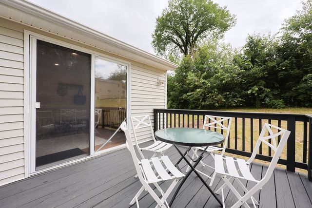25 Overlook Ave, Webster, MA 01570
