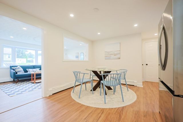 25 Overlook Ave, Webster, MA 01570