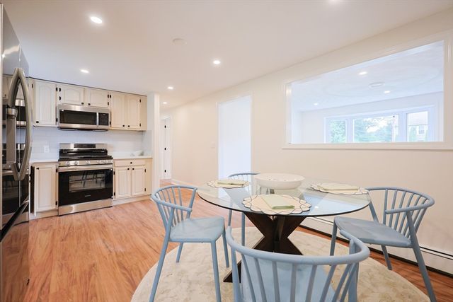 25 Overlook Ave, Webster, MA 01570