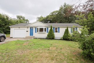 25 Overlook Ave, Webster, MA 01570