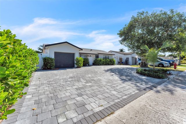 22718 SW 65th Terrace, Boca Raton, FL 33428