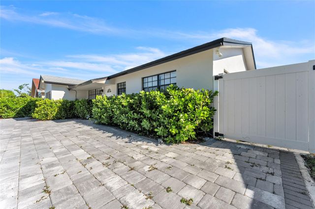 22718 SW 65th Terrace, Boca Raton, FL 33428