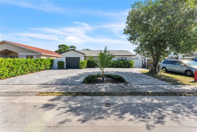 22718 SW 65th Terrace, Boca Raton, FL 33428