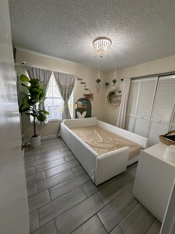 7481 Edisto Drive, Greenacres, FL 33467
