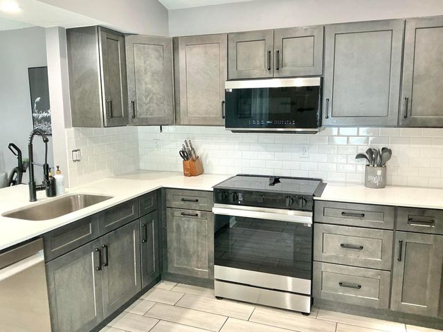 7481 Edisto Drive, Greenacres, FL 33467