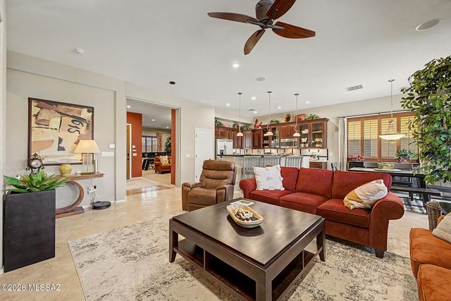 887 W Calle Artistica, Green Valley, AZ 85614