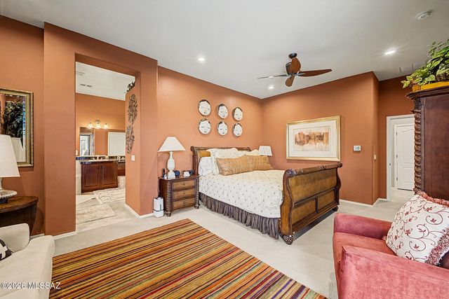 887 W Calle Artistica, Green Valley, AZ 85614