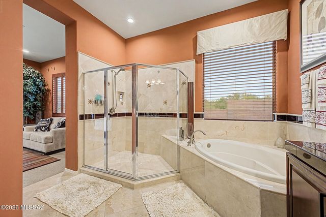 887 W Calle Artistica, Green Valley, AZ 85614