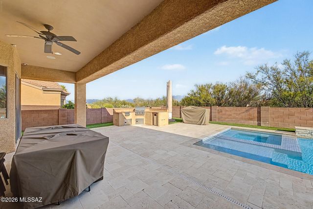 887 W Calle Artistica, Green Valley, AZ 85614