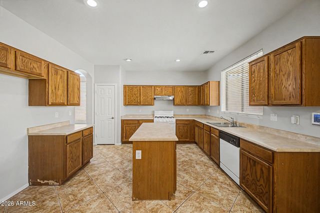 10934 W LOCUST Lane, Avondale, AZ 85323