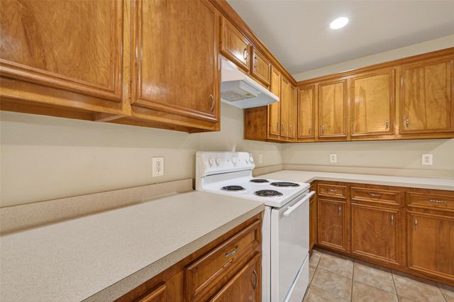 11827 E Galwan Circle, Houston, TX 77070