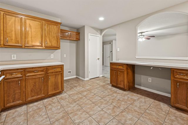 11827 E Galwan Circle, Houston, TX 77070