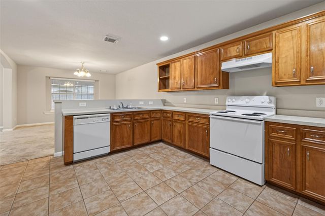 11827 E Galwan Circle, Houston, TX 77070