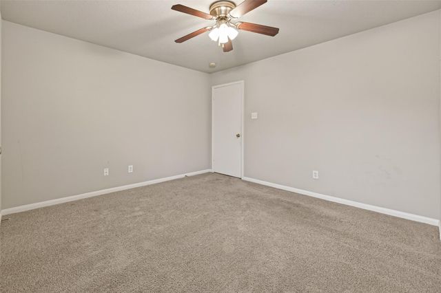 11827 E Galwan Circle, Houston, TX 77070