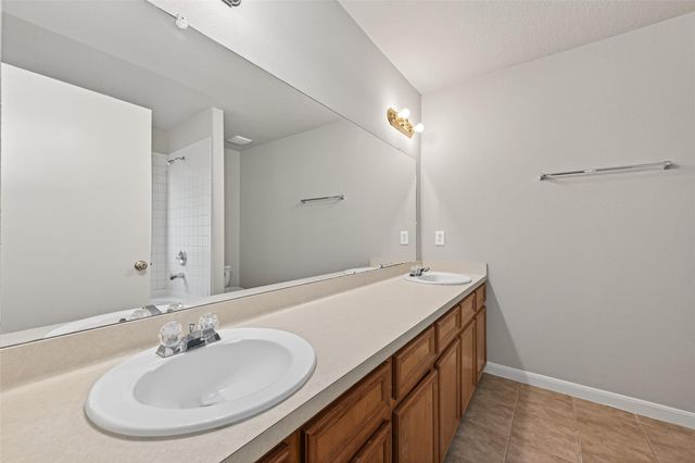 11827 E Galwan Circle, Houston, TX 77070