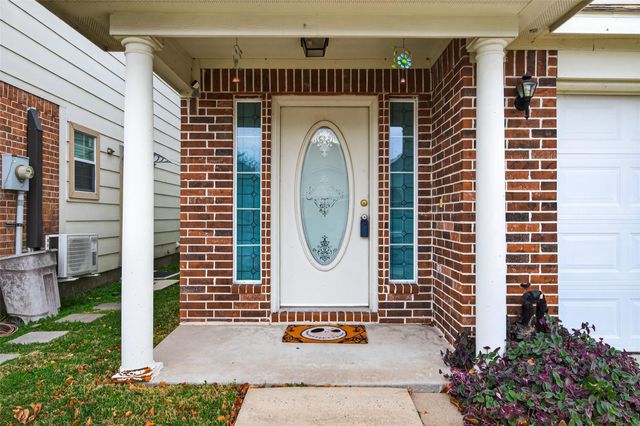 11827 E Galwan Circle, Houston, TX 77070