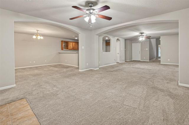 11827 E Galwan Circle, Houston, TX 77070