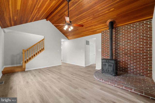 43118 EVANS POND RD, Leesburg, VA 20176