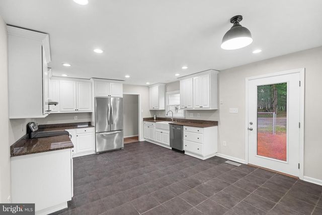 43118 EVANS POND RD, Leesburg, VA 20176