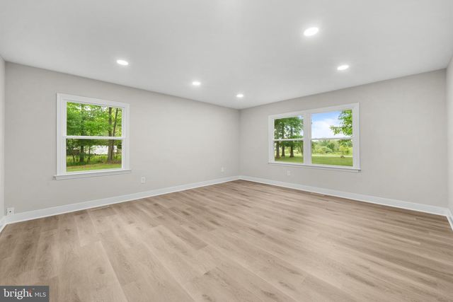 43118 EVANS POND RD, Leesburg, VA 20176