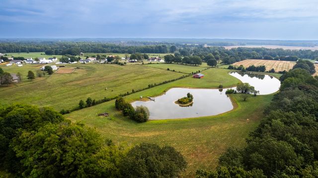 81 Slaughter Pen Rd, Ardmore, TN 38449