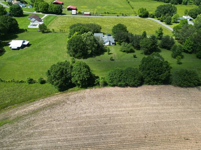 81 Slaughter Pen Rd, Ardmore, TN 38449