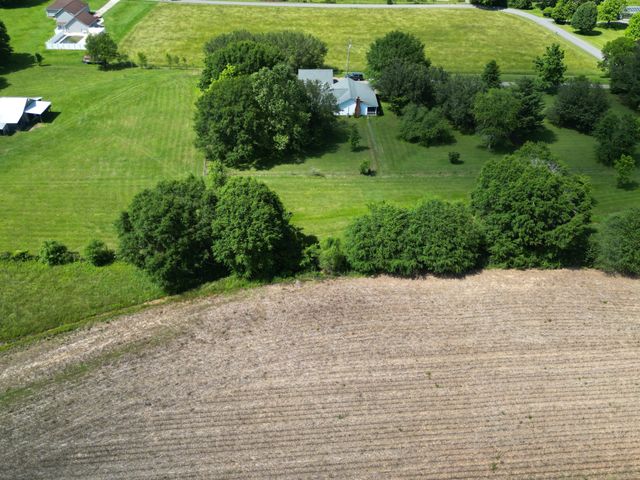 81 Slaughter Pen Rd, Ardmore, TN 38449