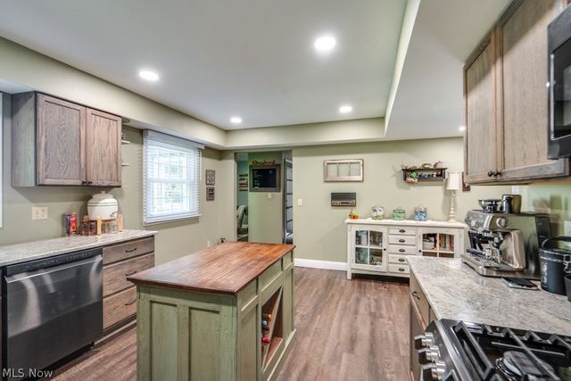339 S Park Drive, Aurora, OH 44202