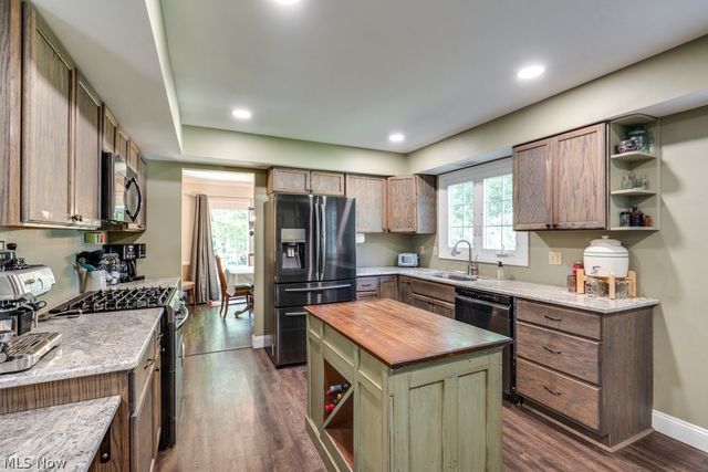 339 S Park Drive, Aurora, OH 44202
