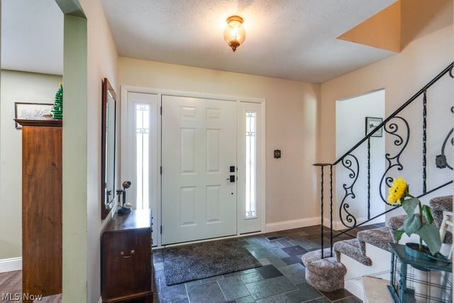 339 S Park Drive, Aurora, OH 44202
