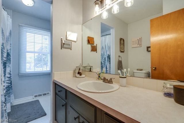 339 S Park Drive, Aurora, OH 44202