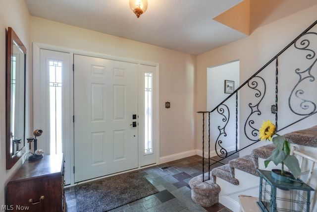 339 S Park Drive, Aurora, OH 44202