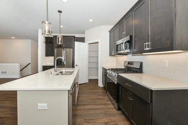 8312 85th AVENUE, Pleasant Prairie, WI 53158