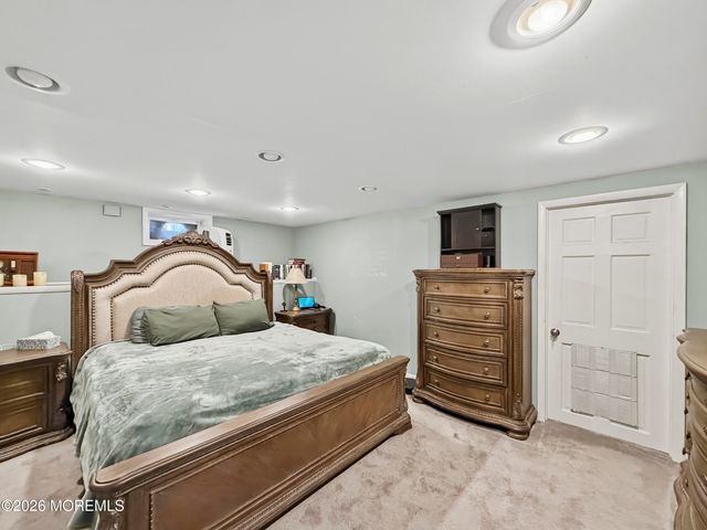 515 Hollywood Avenue, Toms River, NJ 08753