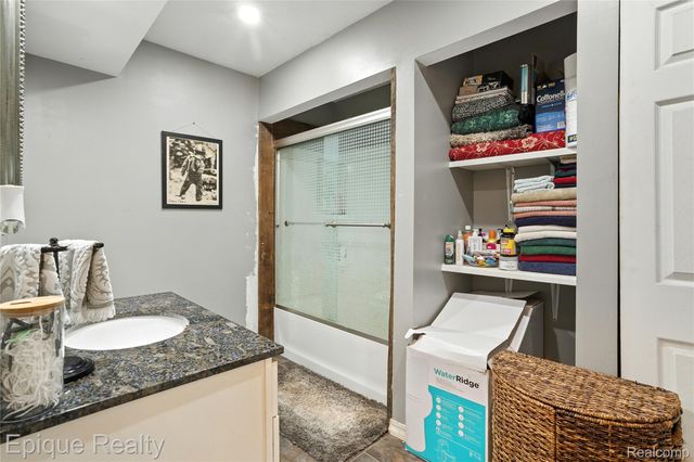 5630 Custer Road, Carsonville Village, MI 48419