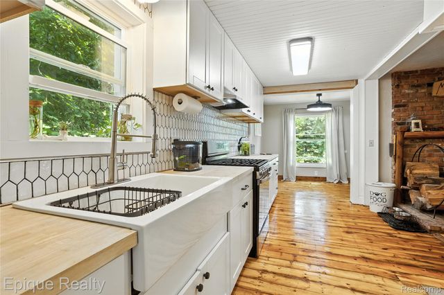 5630 Custer Road, Carsonville Village, MI 48419