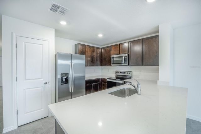 8250 SW 67TH AVENUE, Ocala, FL 34476