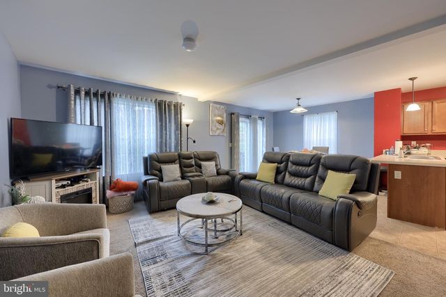 728 WINDING LN, Harrisburg, PA 17111